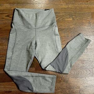 NWT Nike Epic Fast Tight Fit Mid Rose Crop Running Tights in Heather Gray